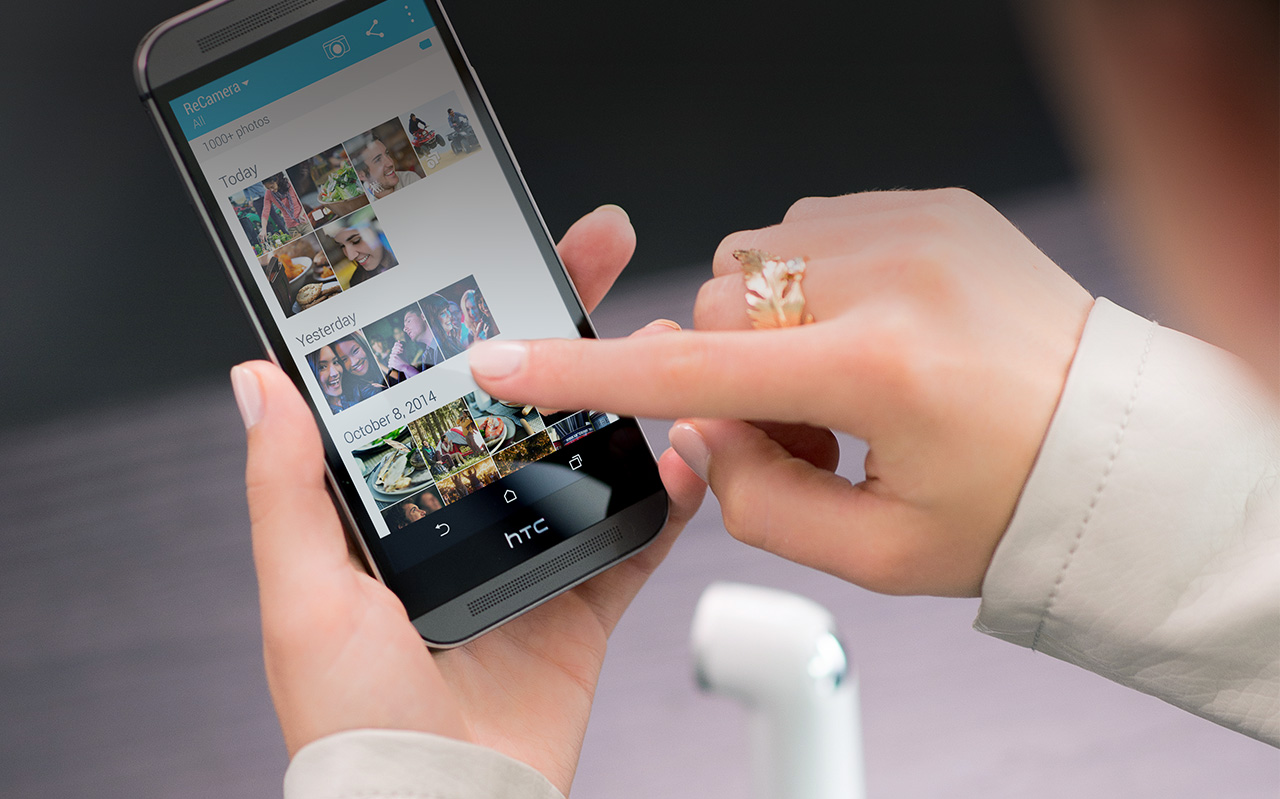 HTC RE